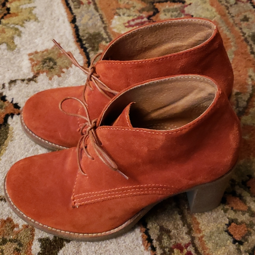 Suede Minelli shoes